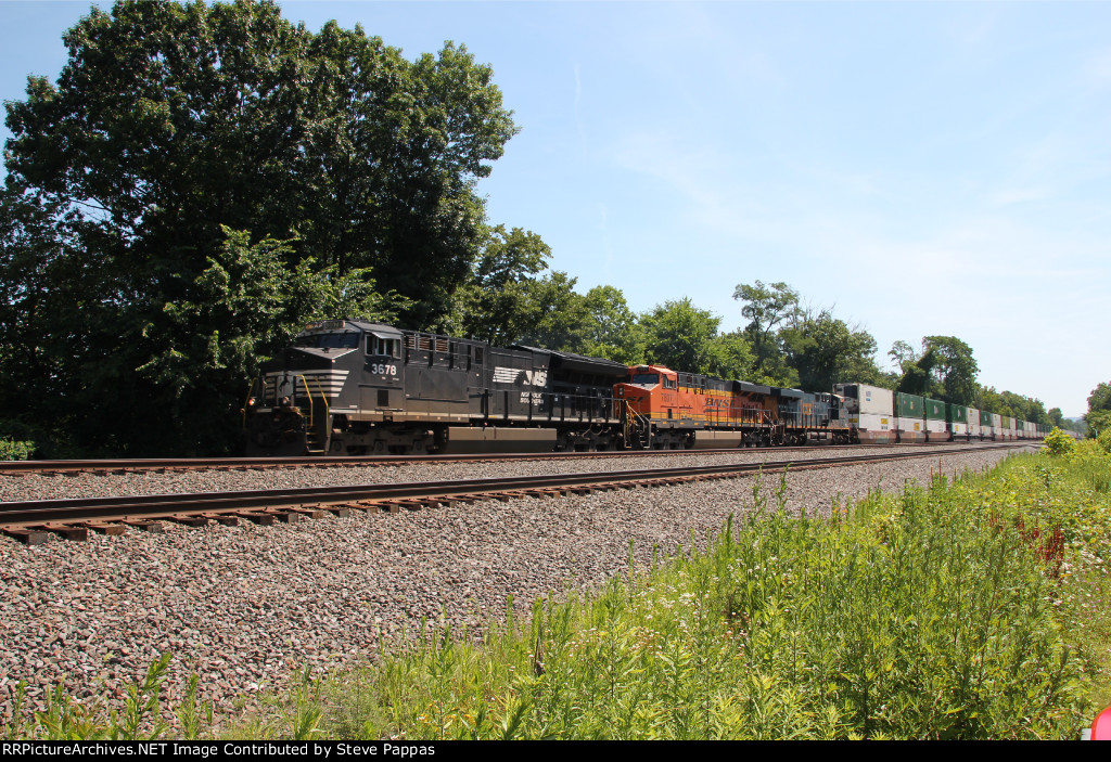 NS 3678 leads a container train west